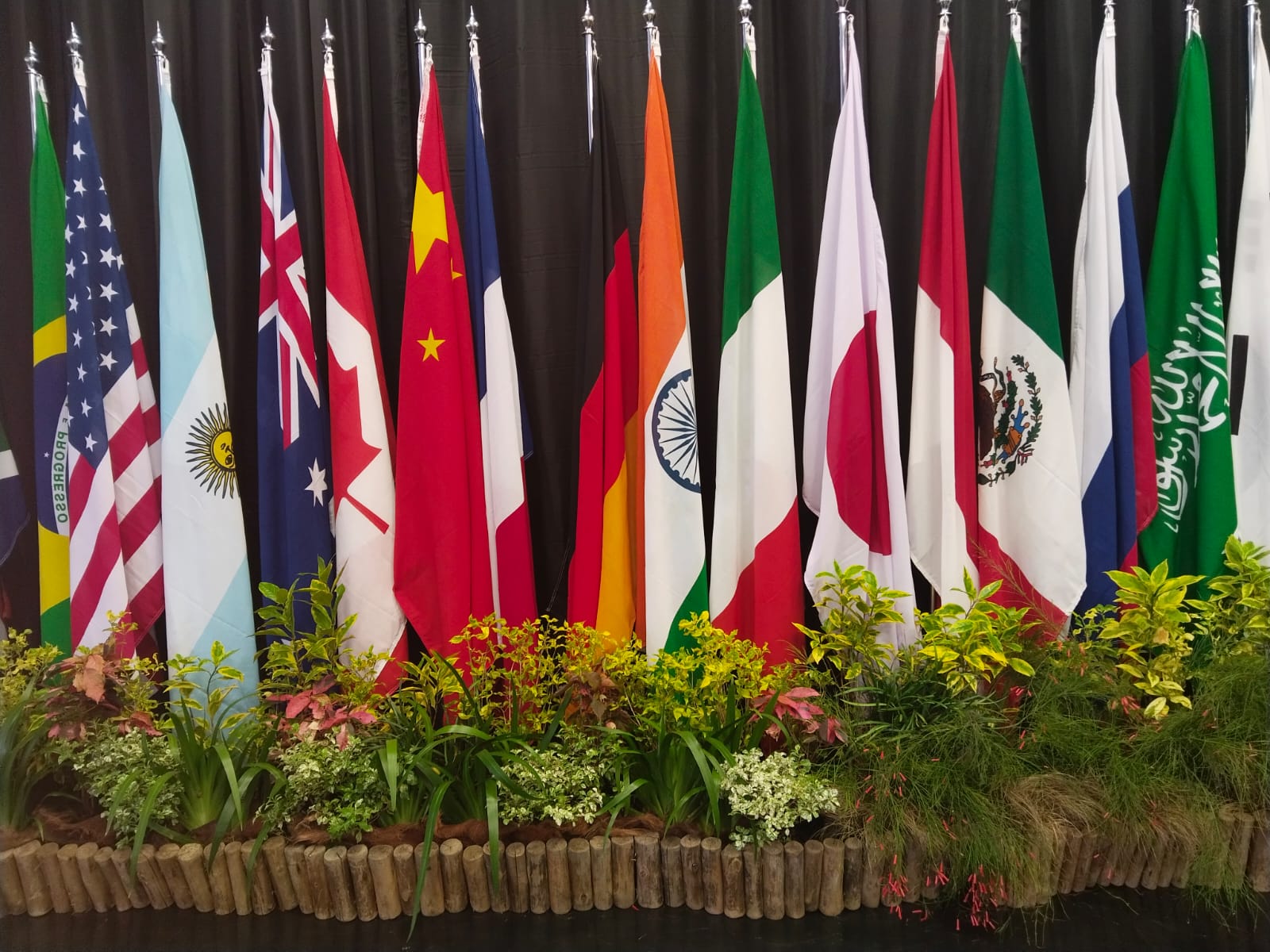 WhatsApp Image 2025-04-23 at 18.05.05_5fb43315